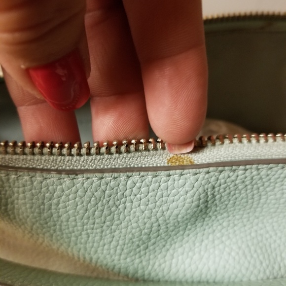 Coach - Picture 4 of 4